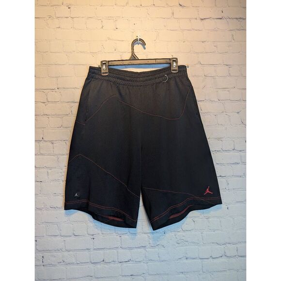 Jordan basketball shorts size medium (damage) - Picture 1 of 5